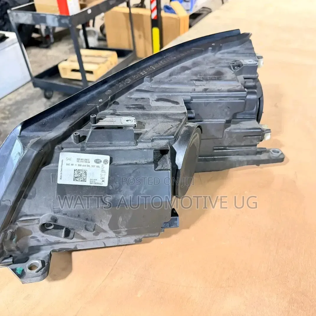 Volkswagen Tiguan 2013 Headlights Non Module