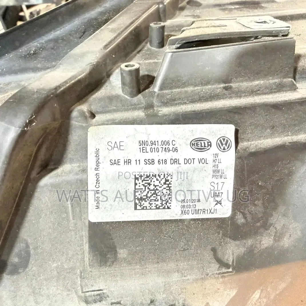 Volkswagen Tiguan 2013 Headlights Non Module