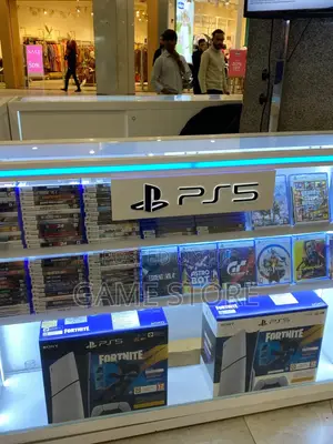 PS5 Slim Disc Edition Make Entertainment Centers Look Like NASA Desks