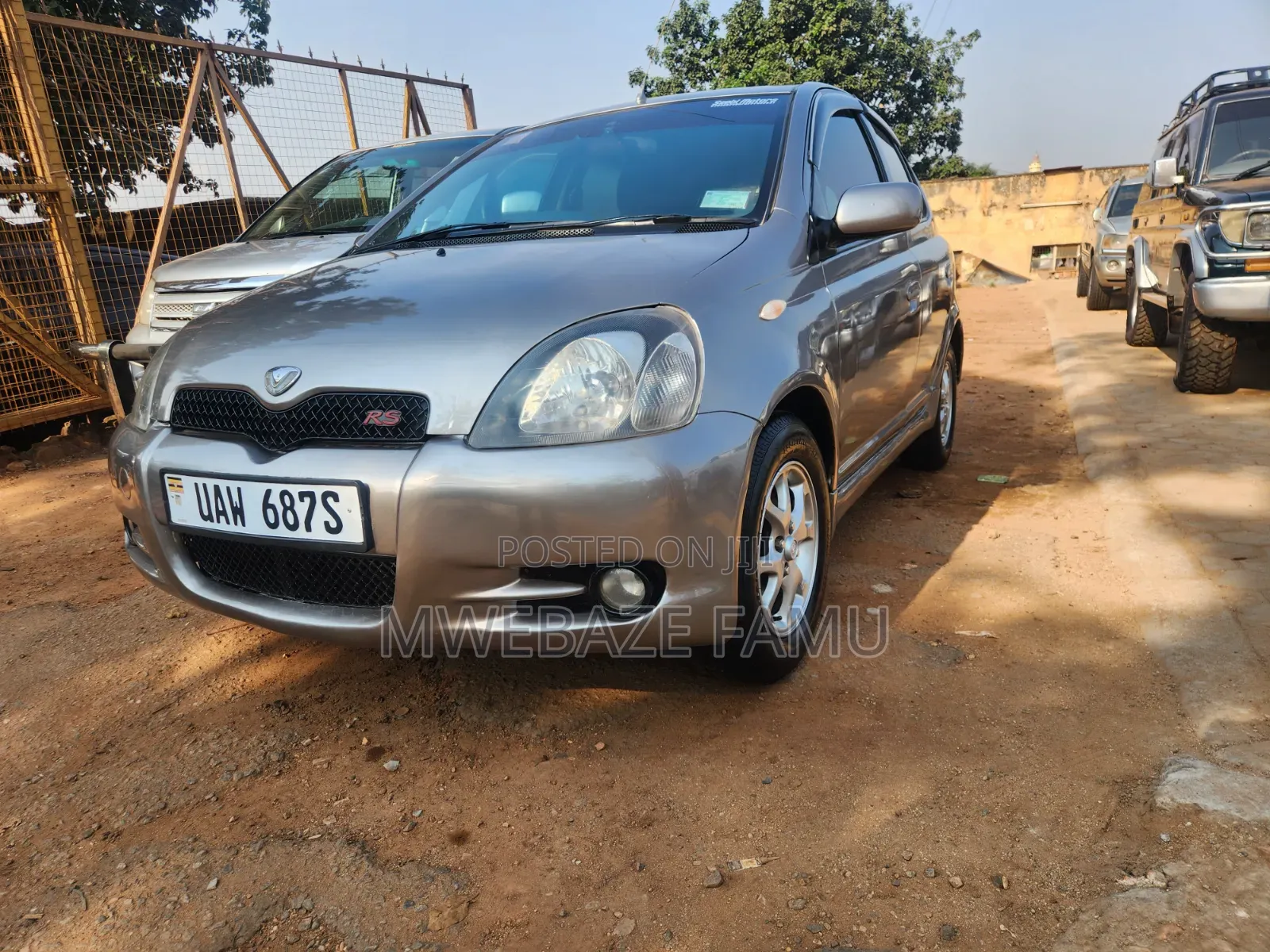 Toyota Vitz 2003 Silver