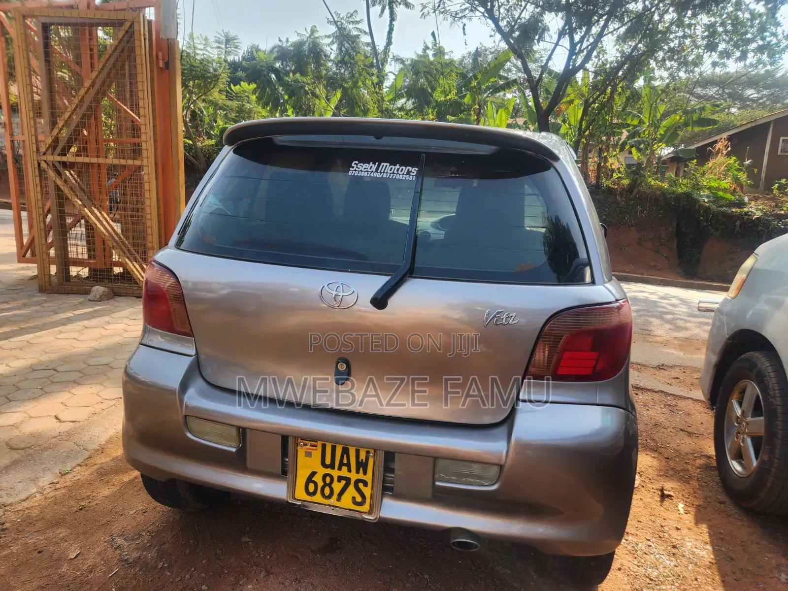 Toyota Vitz 2003 Silver