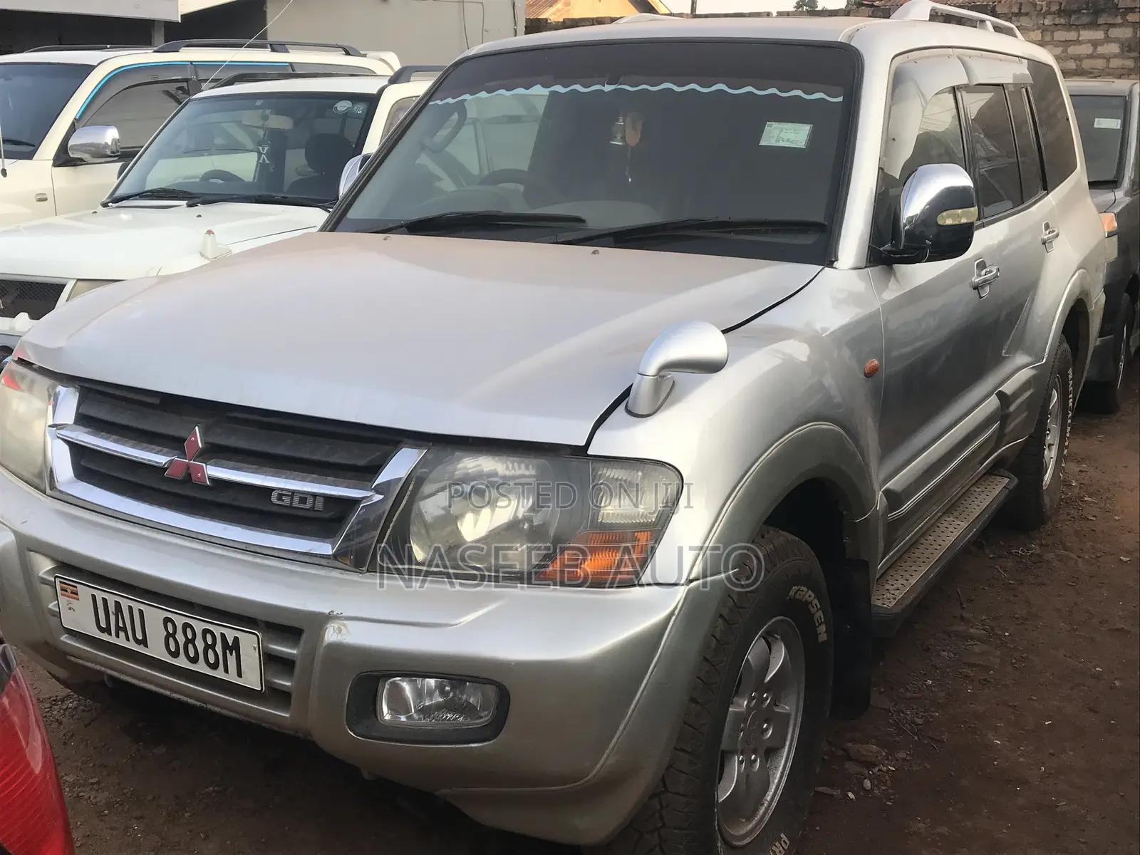 Mitsubishi Pajero 2001 Silver