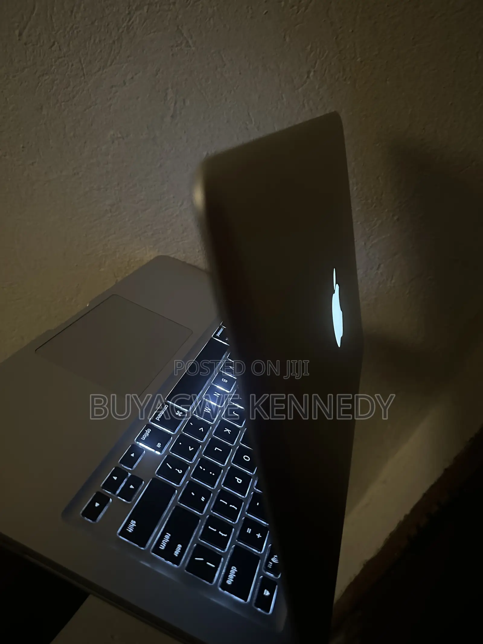 Laptop Apple MacBook Pro 4GB Intel Core i5 HDD 500GB