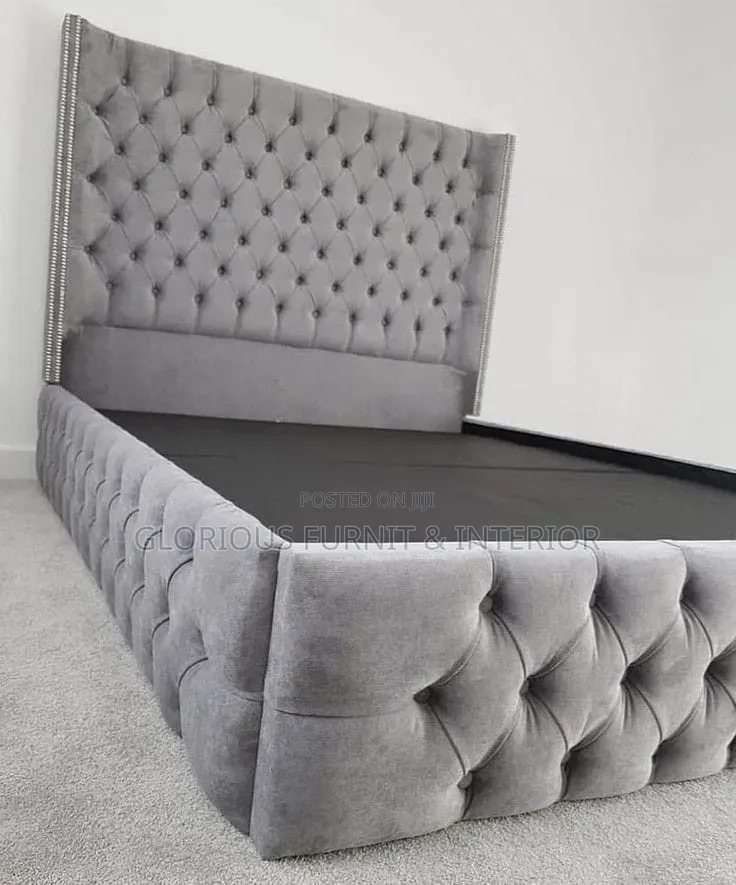 5*6 Taughted Button Bed