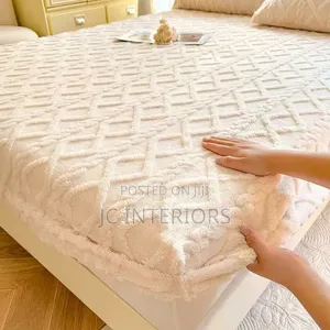 3pcs Plush Fleece Mattress Cover Set