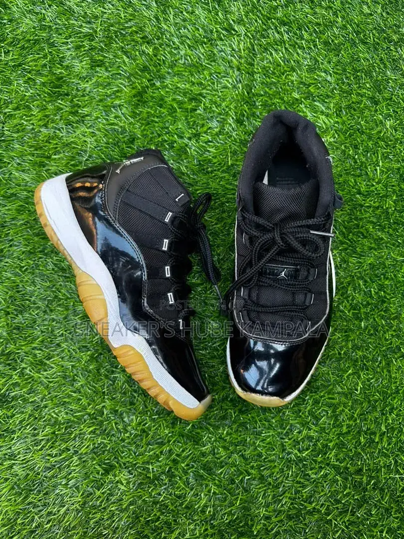 Sneaker's Hube Kampala