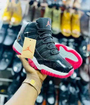 Sneaker's Hube Kampala