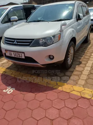 Mitsubishi Outlander 2013 White