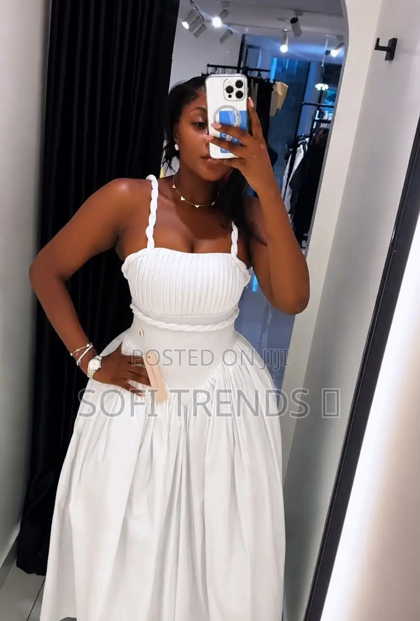 Ladies Elegant Dinner Dresses