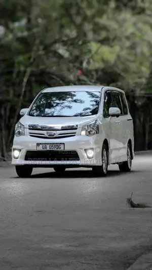 Toyota Noah 2012 White