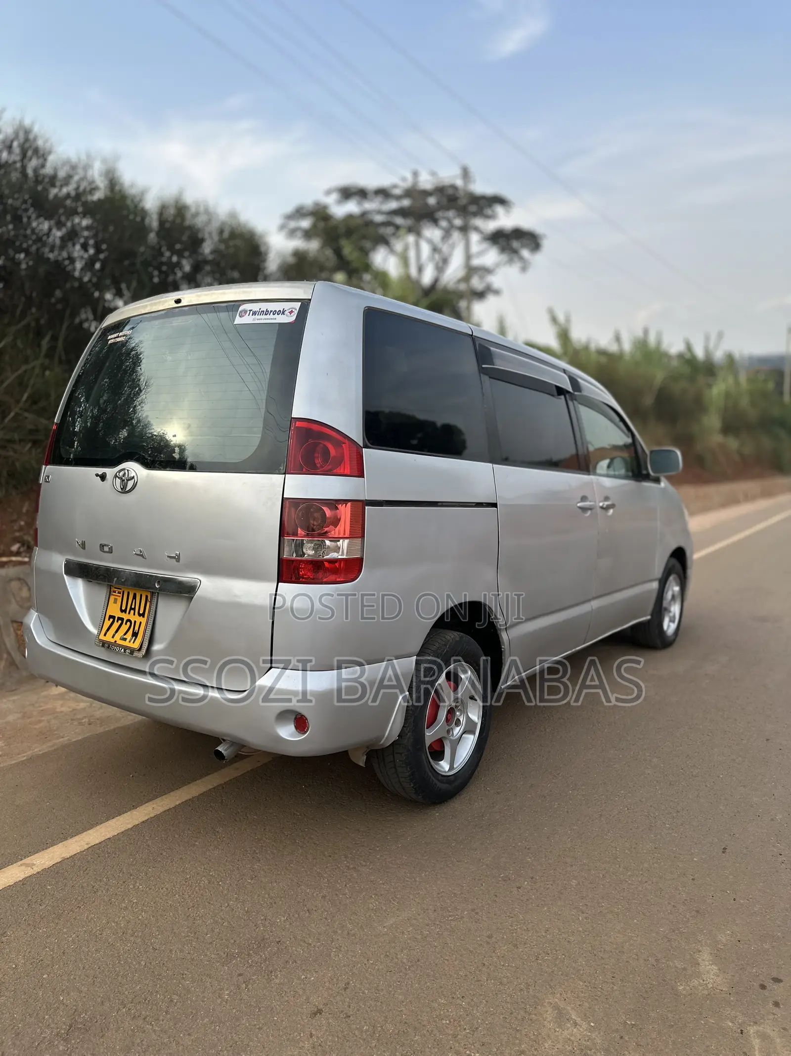 Toyota Noah 2003 Silver