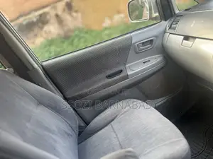 Toyota Noah 2003 Silver