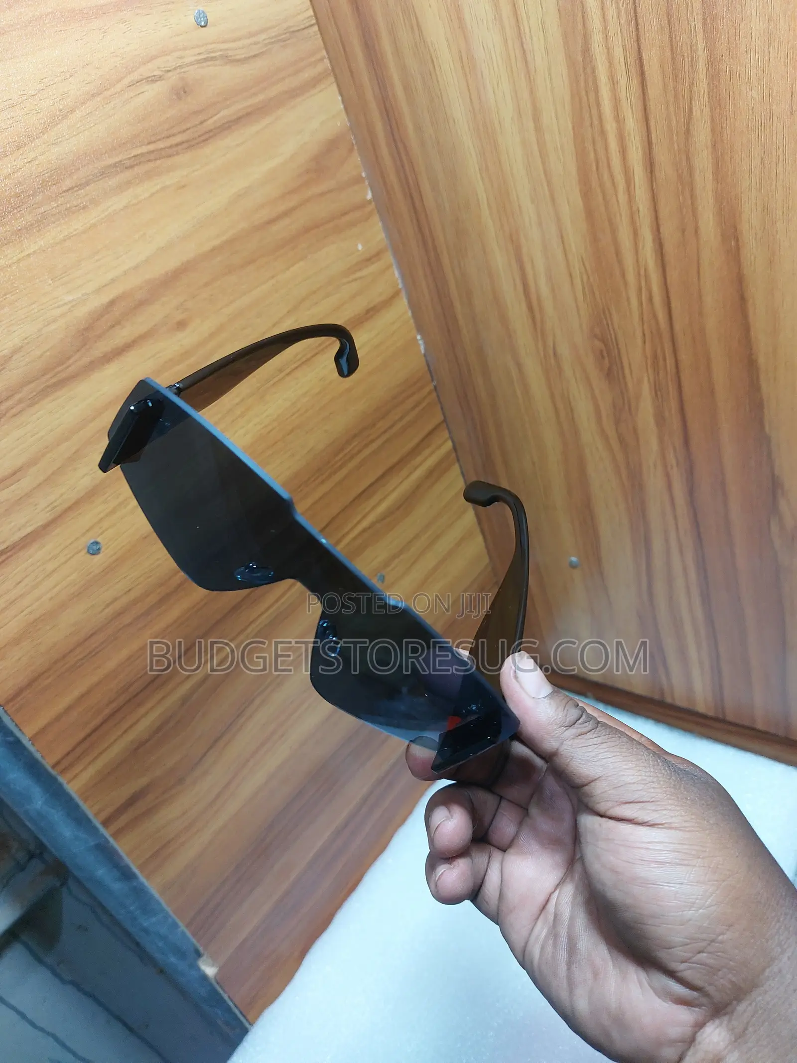 Stylish One-Piece Large Frame Sunglasses