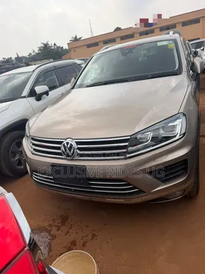 Volkswagen Touareg 2016 Gold