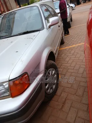 Toyota Corsa 2000 Silver