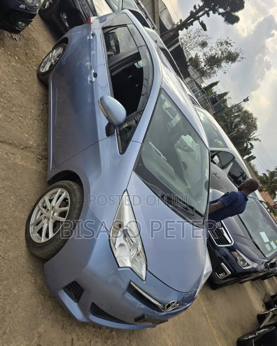 Toyota Ractis 1.5 AWD 2013 Blue