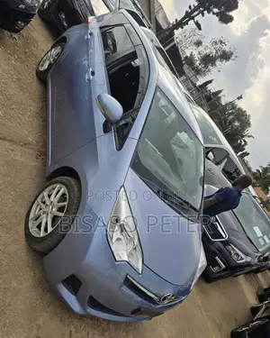 Toyota Ractis 1.5 AWD 2013 Blue