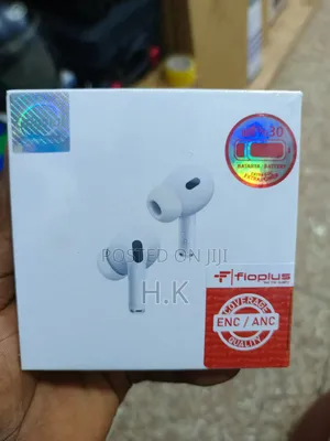 Apple AirPods Pro.