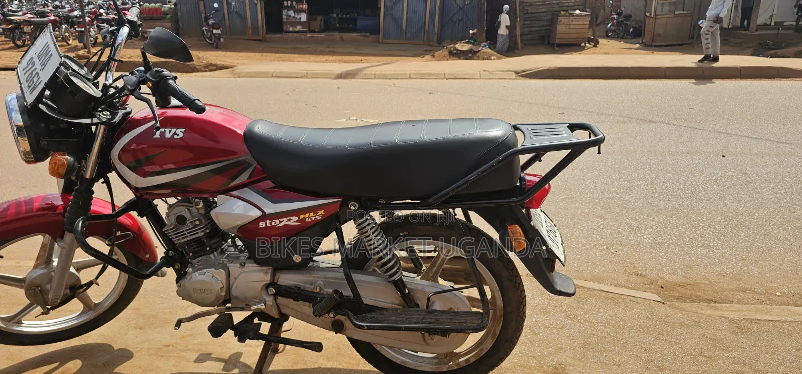 TVS HLX 125 2025 Red