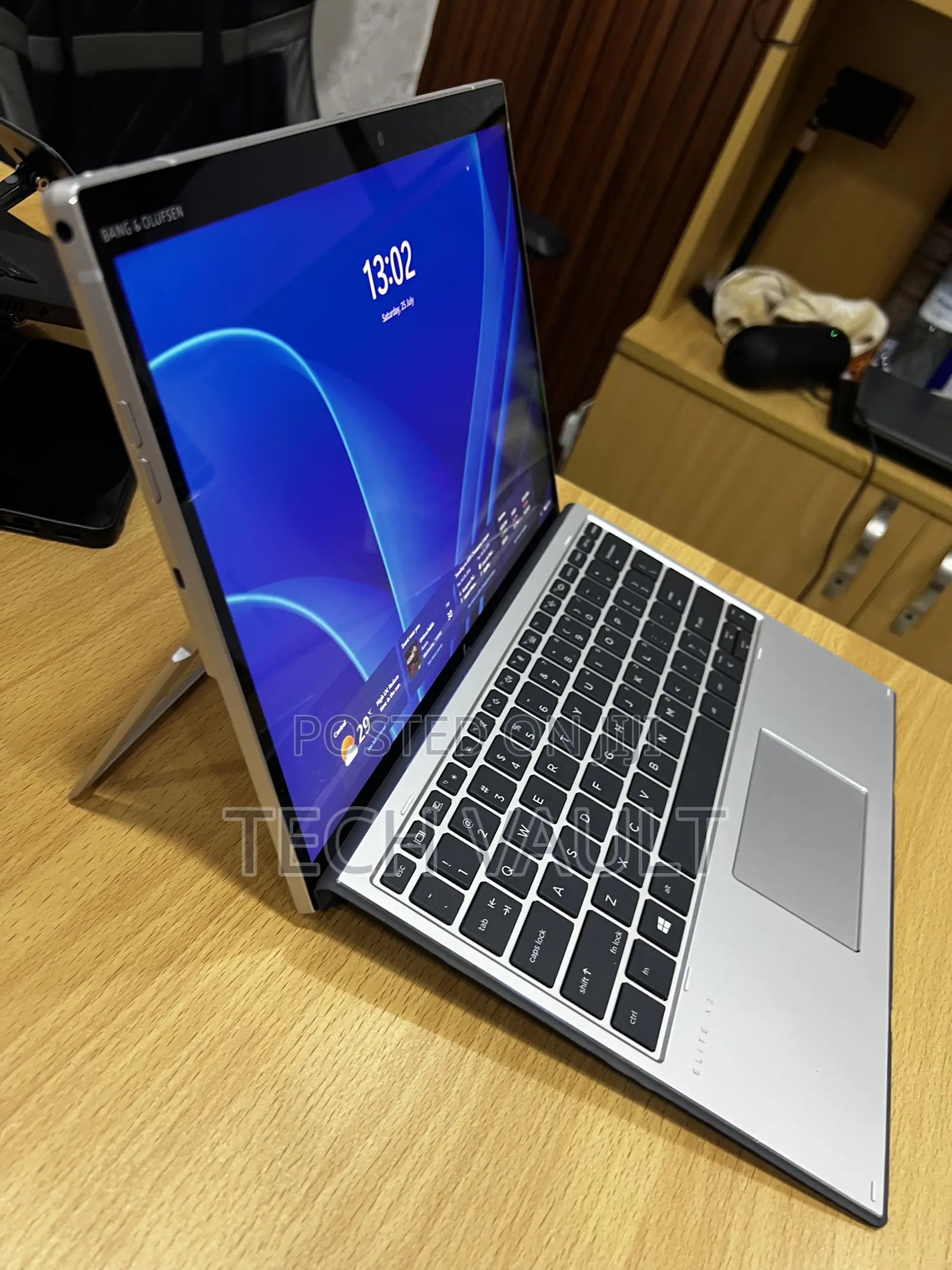 New Laptop HP Elite X2 G8 16GB Intel Core i5 SSD 256GB