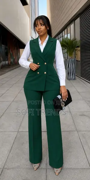 Ladies Classic Three Piece