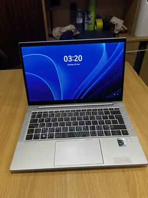 New Laptop HP EliteBook 830 G8 16GB Intel Core i7 SSD 512GB