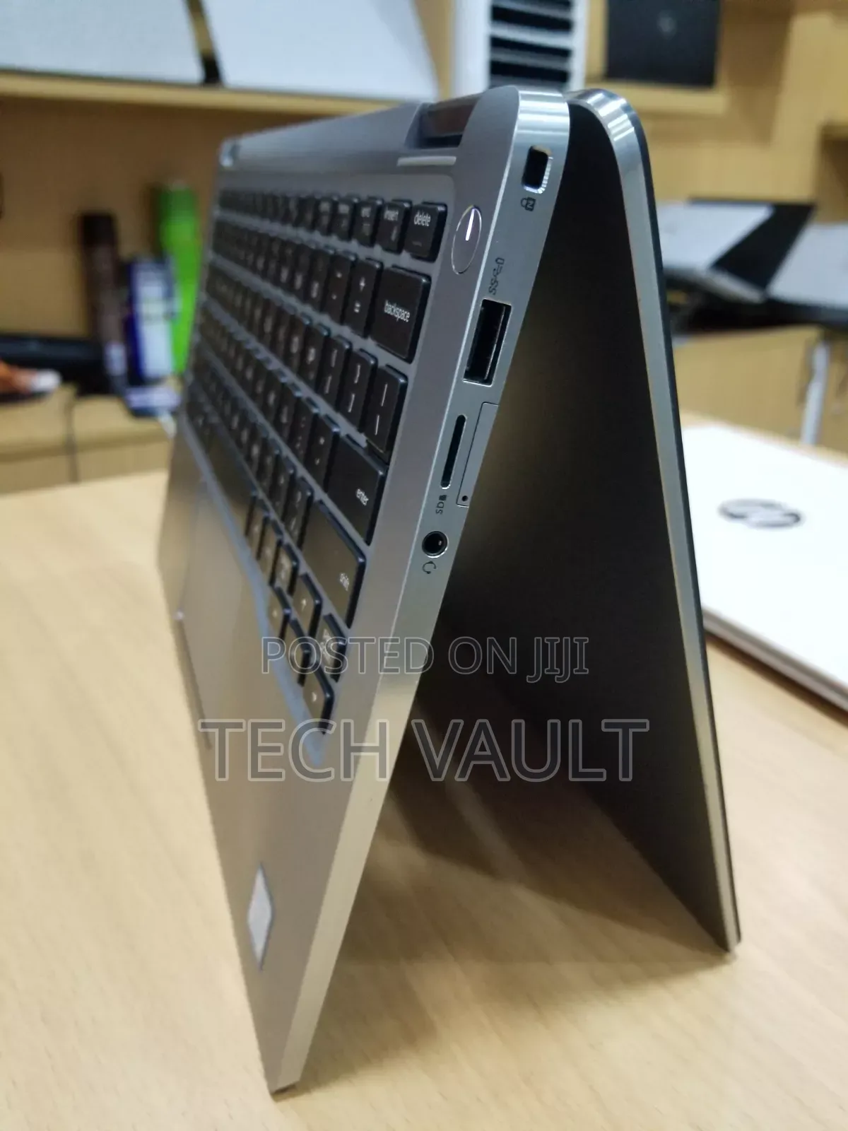 New Laptop Dell Latitude 7400 2-in-1 16GB Intel Core i7 SSD 256GB