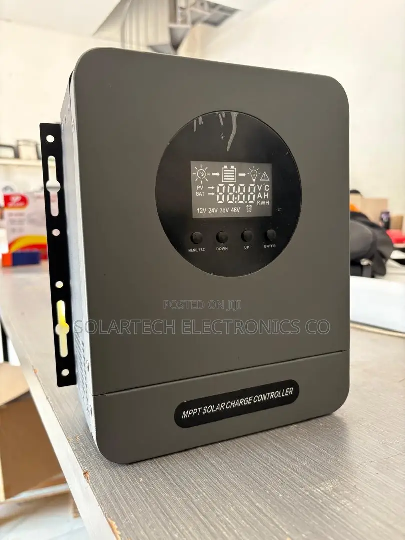 High Efficiency MPPT 60A Charge Controller 1700W Max 4 Solar Input