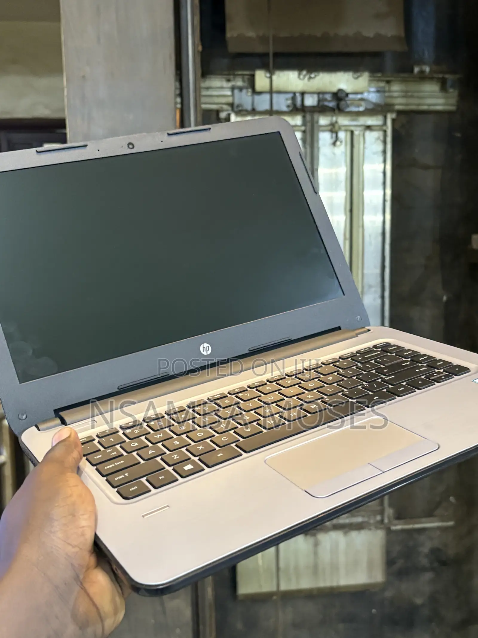 Laptop HP 255 G2 8GB Intel Core i7 HDD+SSD 256GB