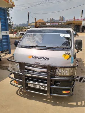 Toyota HiAce 2012 Silver