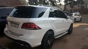 Mercedes-Benz GLE-Class 2017 White