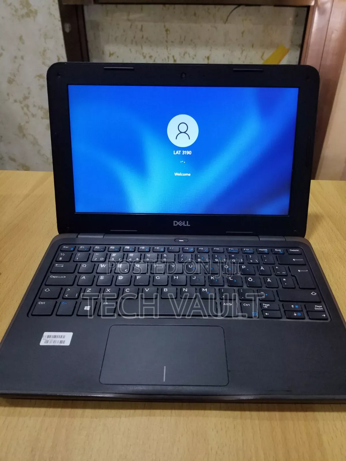 New Laptop Dell Latitude 3190 4GB Intel Celeron SSD 128GB