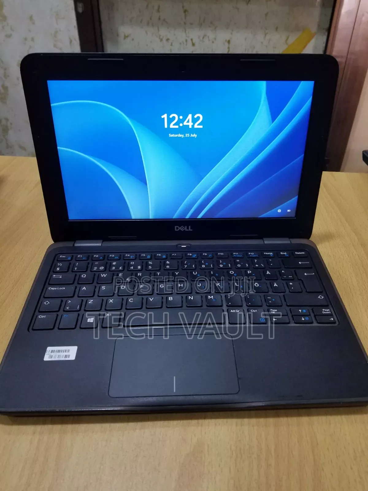 New Laptop Dell Latitude 3190 4GB Intel Celeron SSD 128GB