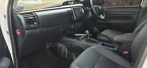 Toyota Hilux 2017 White