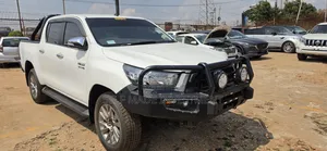 Toyota Hilux 2017 White
