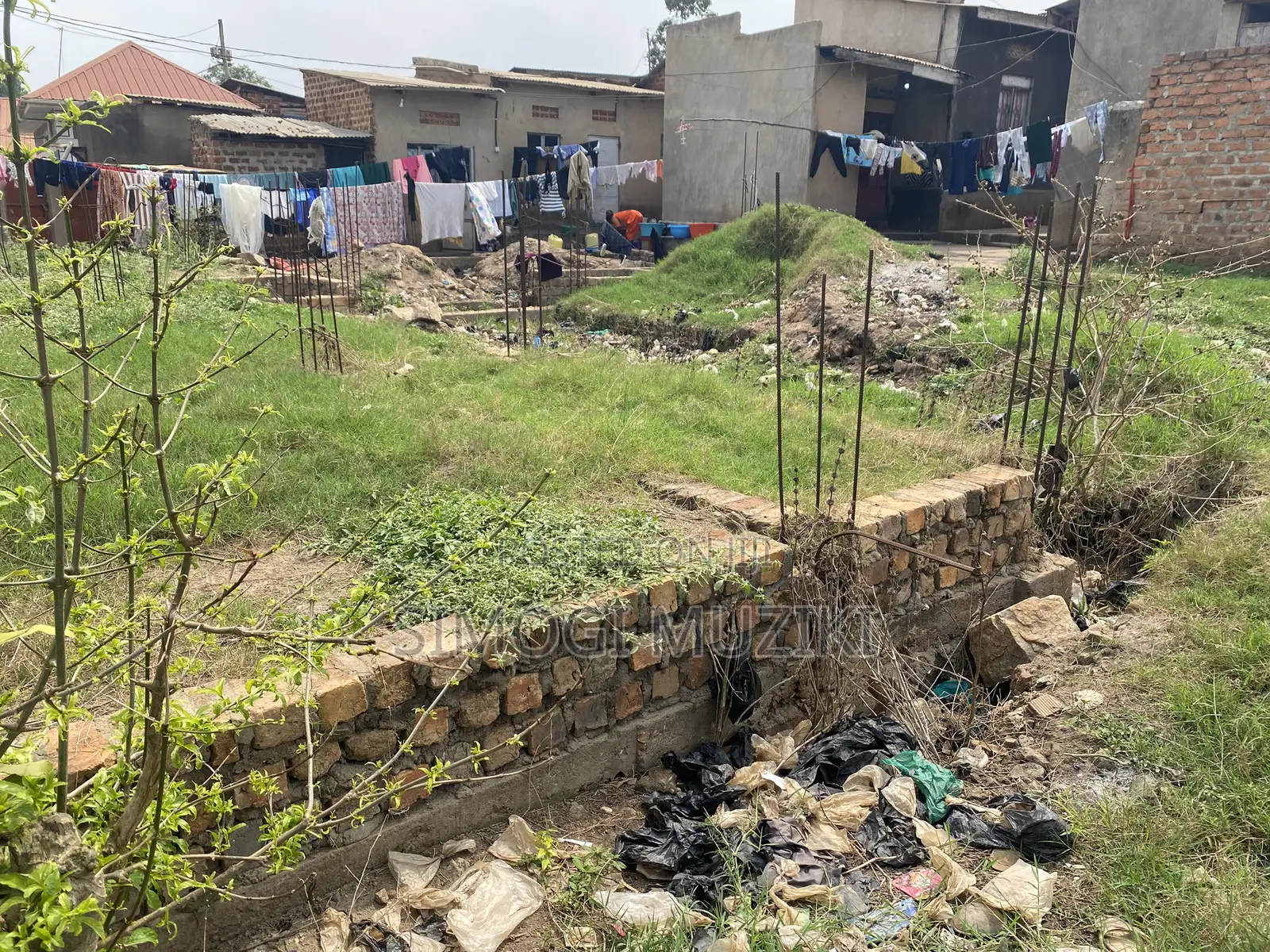 Plot of Land With a Flat Foundation