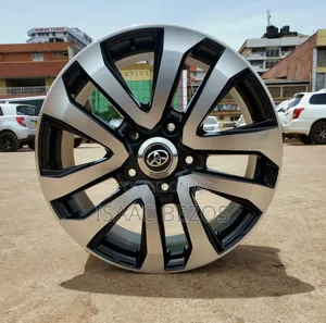 Land Cruiser V8 Size 20