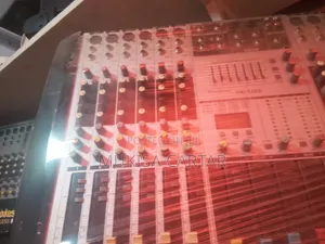 Mixer Console Professional