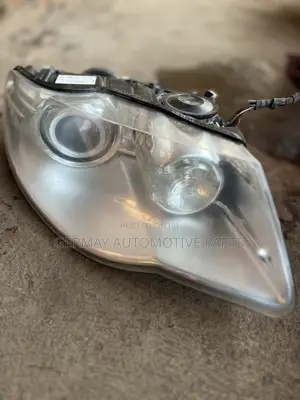 Volkswagen Tuareg Headlights 2007-2009