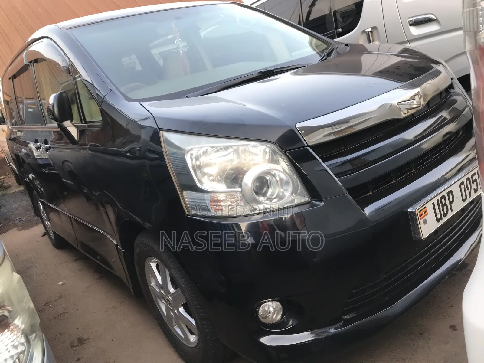 Toyota Noah 2008 Black