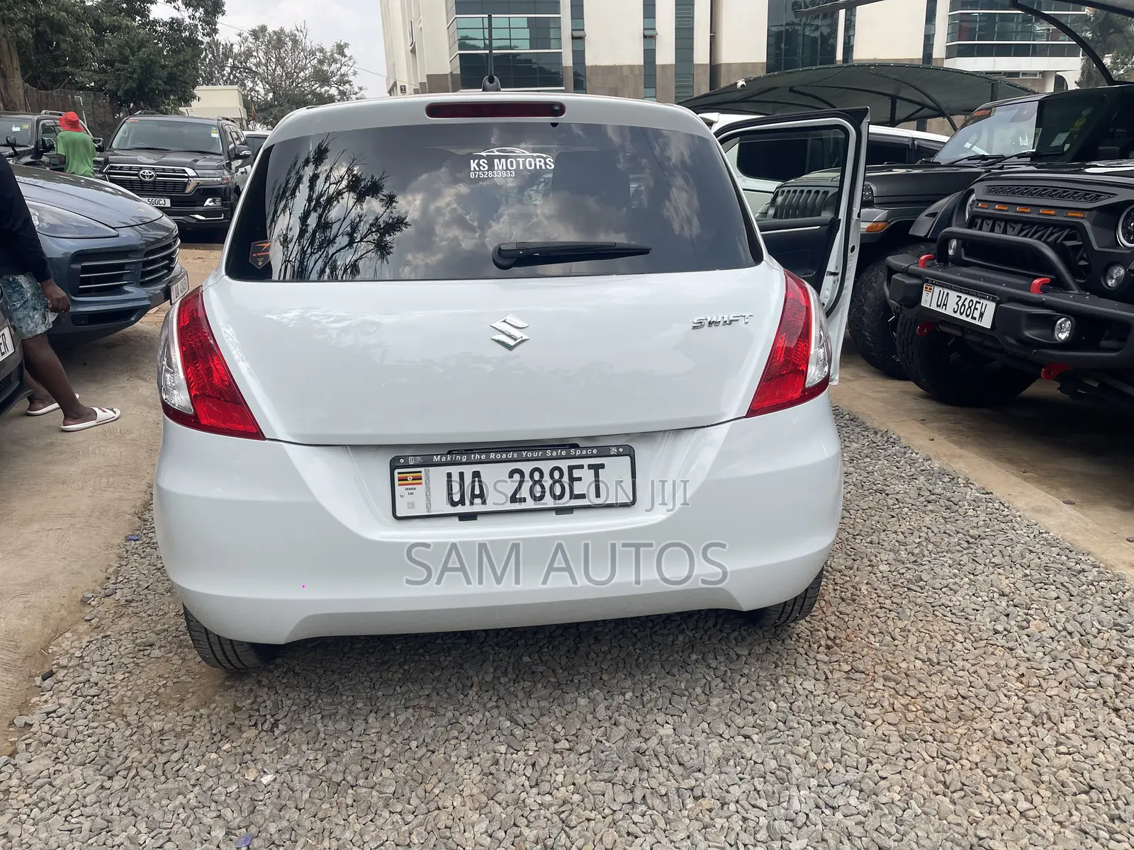 Suzuki Swift 2011 White