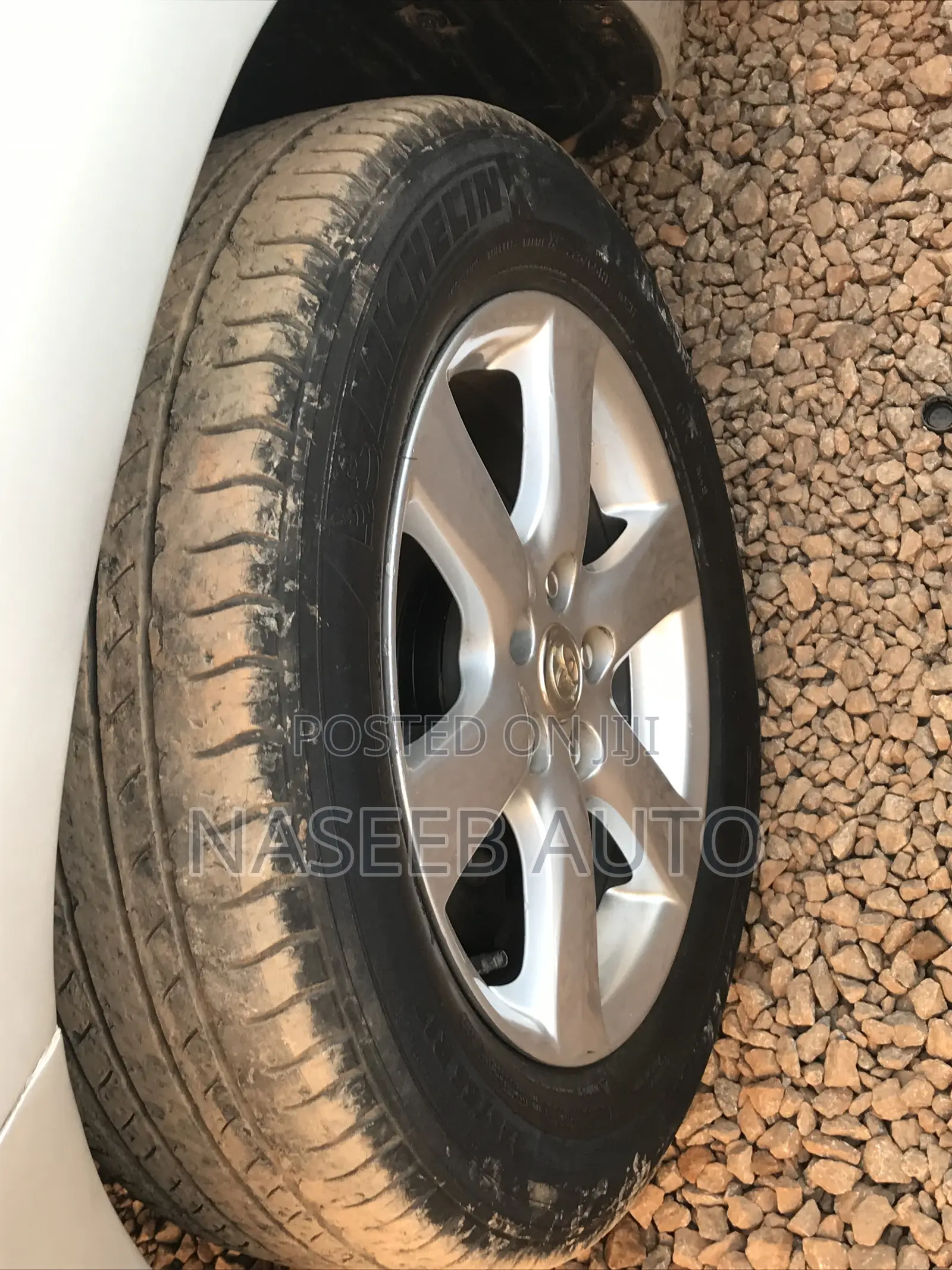 Toyota Vanguard 2008 Silver