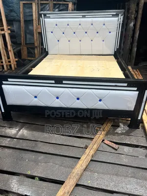 Flat Leather Bed 5*6
