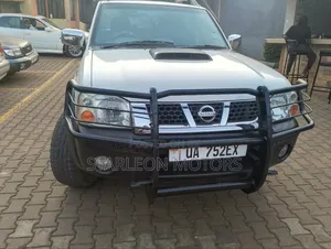 Nissan Hardbody 2019 White