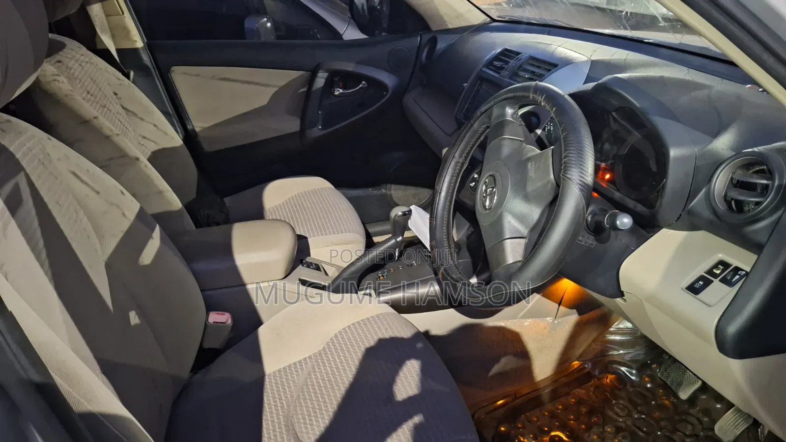 Toyota Vanguard 2010 Silver