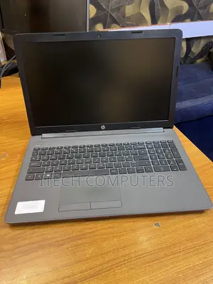Laptop HP 255 G8 8GB AMD Ryzen 5 SSD 256GB