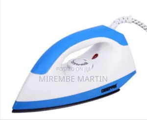 Geepas GDI7782 1200W Dry Iron 