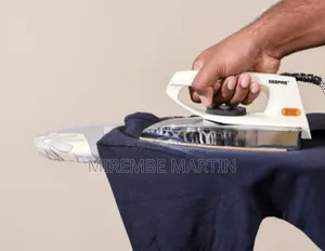 Geepas GDI7729 1200W Automatic Dry Iron 