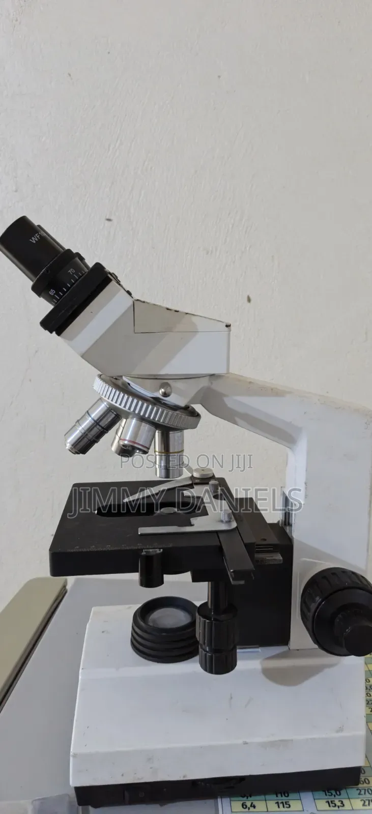 Microscope