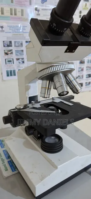 Microscope